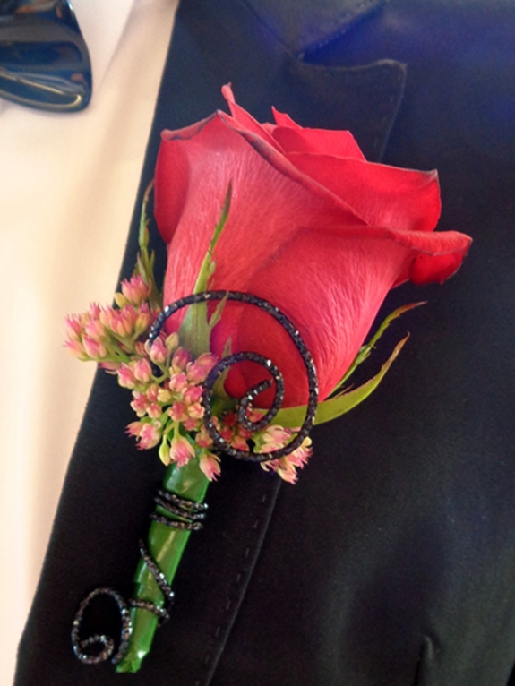 Anstecker mit pinker Rose