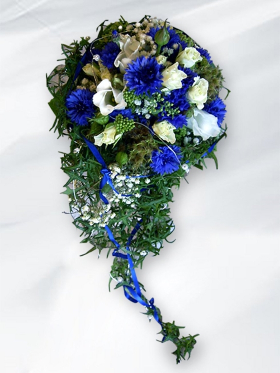 Brautstrauß in Blau und Weiß