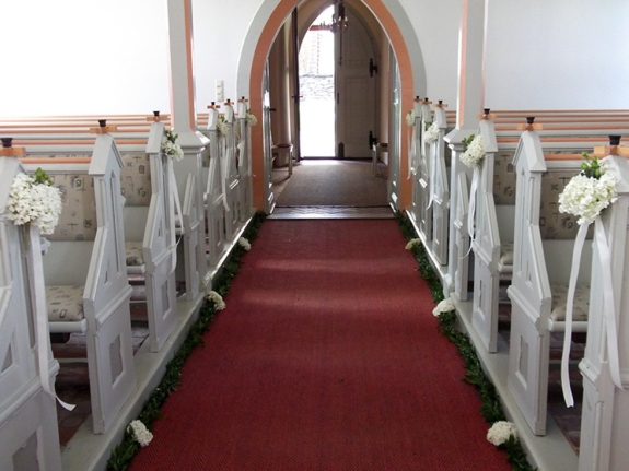 Weißer Kirchenschmuck